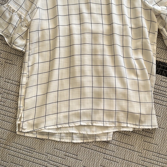 Loft Top - Picture 2 of 6